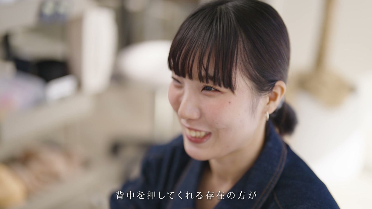 笑顔で語るスタッフ ／「背中を押してくれる存在の方が」